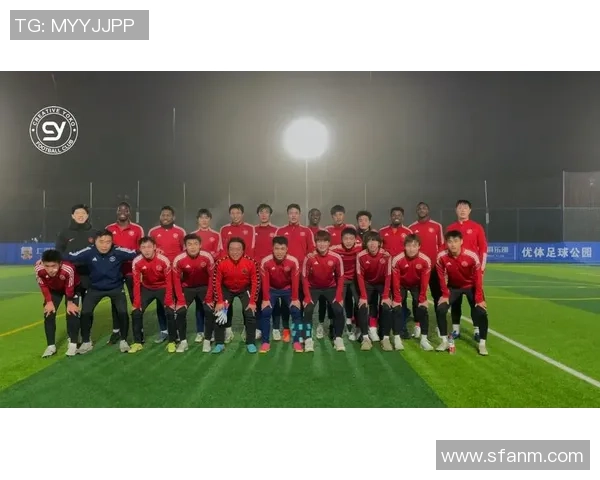 上海足球队在足球团队协作排行榜中荣登第六名展现出强大团队精神与默契配合 上海足球队在足球团队协作排行榜中荣登第六名展现出强大团队精神与默契配合