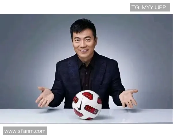 体坛解说员揭秘足球明星背后的故事与成就