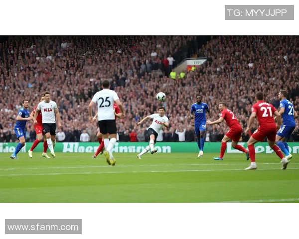 激情四溢的绿茵场上谁将捧起冠军奖杯让我们共同见证这场足球盛宴