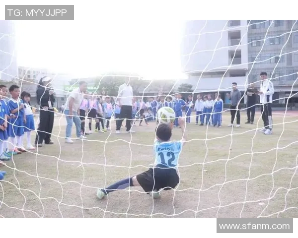 足球卡住了梦想的脚步如何重拾激情与希望 足球卡住了梦想的脚步如何重拾激情与希望