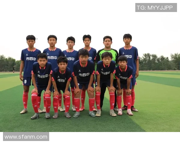 足球员细心的训练与比赛准备如何影响他们的表现与职业生涯发展